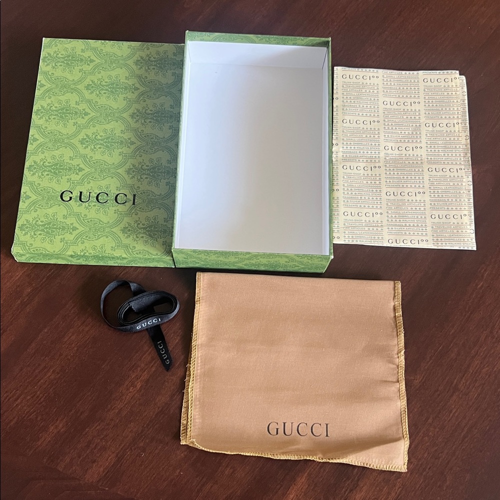 Authentic. Empty 7.5 X 11.5 X 2.5 Gucci Gift Box … - image 2